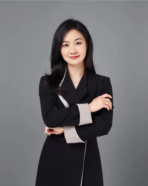 基金赔了基金经理要赔钱吗_女基金经理赔钱
