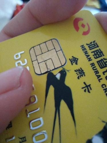 银行卡用热水烫了还能用吗_银行卡烫坏了