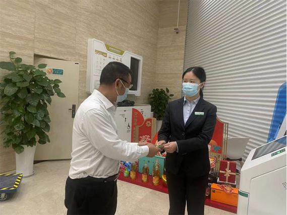 外地银行卡可以在本地换卡吗_省内可以跨市换银行卡吗